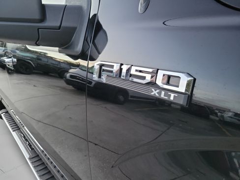 Used 2019 Ford F150 XLT w/ Equipment Group 302A Luxury AWD/4WD image 29