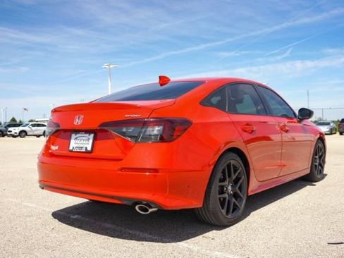 Used 2023 Honda Civic Sport image 11