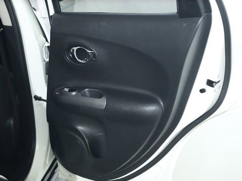 Used 2017 Nissan Juke SV image 27