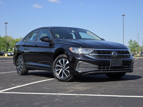 Used 2024 Volkswagen Jetta S FWD image 2