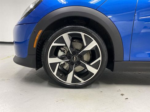 Certified 2025 MINI Cooper S image 23