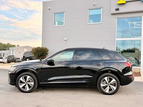 Used 2024 Audi Q8 e-tron Premium AWD/4WD image 12