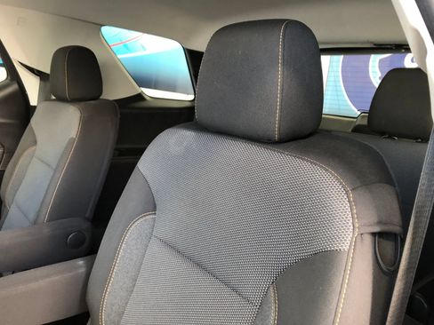 Used 2021 Chevrolet Traverse LT AWD/4WD image 13