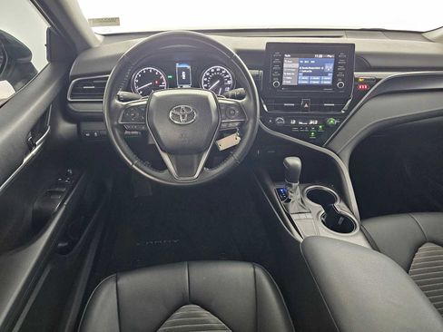 Used 2024 Toyota Camry SE image 18