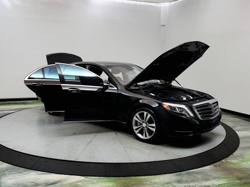 Used 2015 Mercedes-Benz S 550 Sedan w/ Premium 1 Package image 10