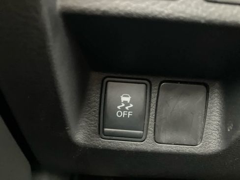 Used 2022 Nissan Frontier S w/ Technology Package image 18