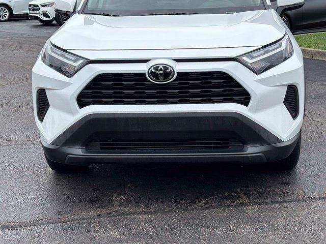 Used 2024 Toyota RAV4 XLE FWD image 3