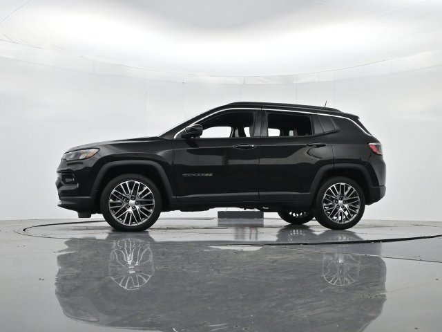 Used 2023 Jeep Compass Limited w/ Elite Group AWD/4WD image 38