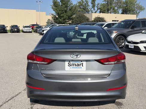Used 2018 Hyundai Elantra SEL FWD image 6