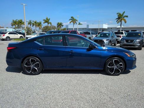 Certified 2024 Nissan Altima 2.5 SR image 4