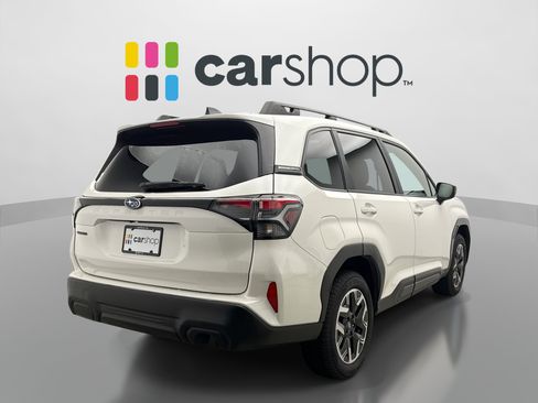 Used 2025 Subaru Forester Premium AWD/4WD image 5