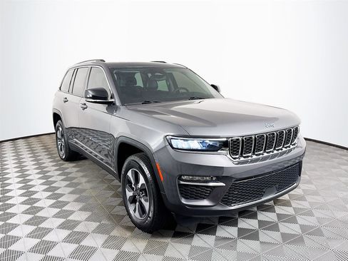 Used 2022 Jeep Grand Cherokee Limited 4xe image 4