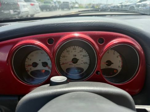 Used 2005 Chrysler PT Cruiser Touring FWD image 15