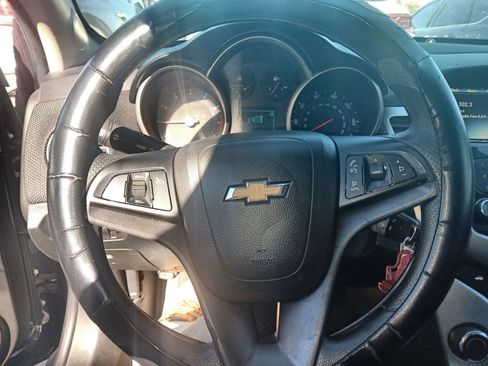 Used 2016 Chevrolet Cruze LT image 8