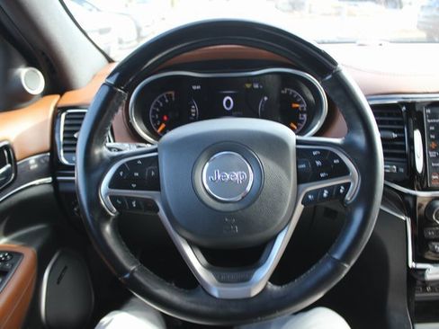 Used 2020 Jeep Grand Cherokee Overland image 14