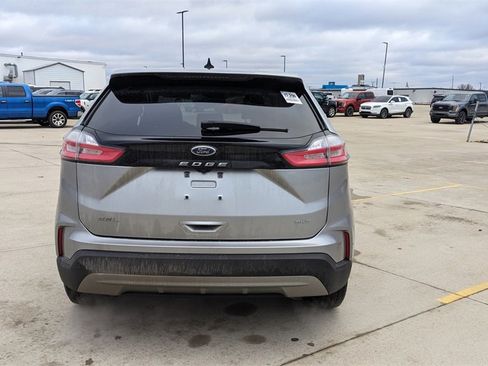 Certified 2022 Ford Edge SEL w/ Convenience Package image 4