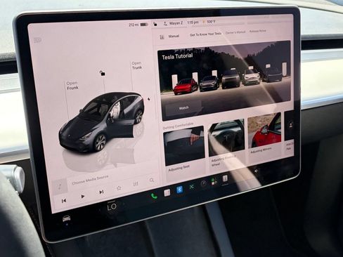Used 2023 Tesla Model Y Long Range AWD/4WD image 9