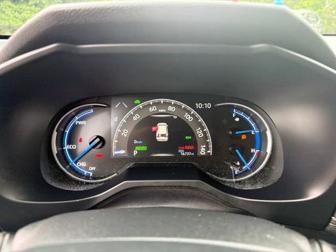 Used 2025 Toyota RAV4 LE AWD/4WD image 26