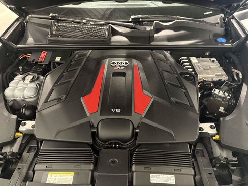 Used 2022 Audi RS Q8 AWD/4WD image 65