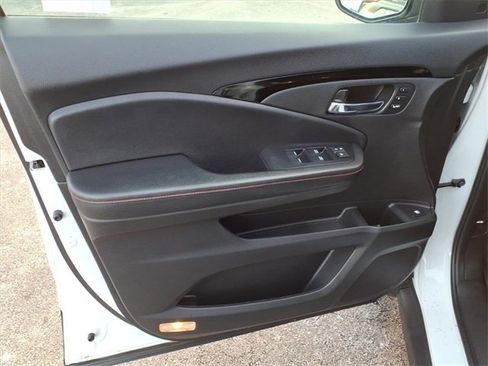 Used 2021 Honda Ridgeline Black Edition image 16