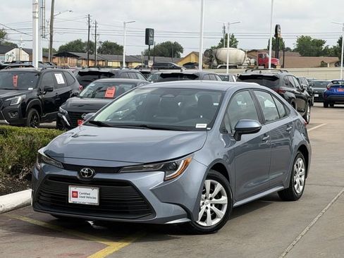 Certified 2024 Toyota Corolla LE FWD image 2