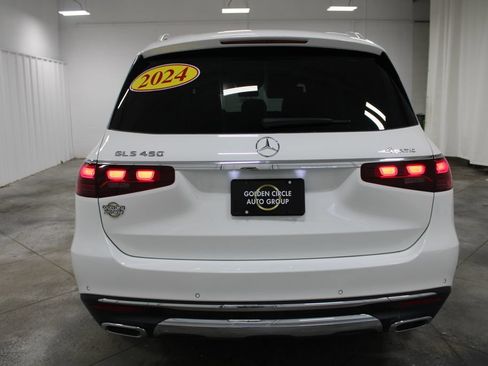 Used 2024 Mercedes-Benz GLS 450 4MATIC image 8
