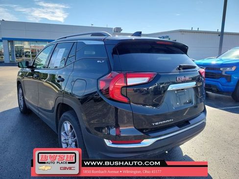 Used 2024 GMC Terrain SLT FWD image 3