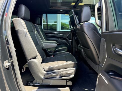 Used 2021 Cadillac Escalade ESV Sport w/ Driver Assist Tech Package image 40