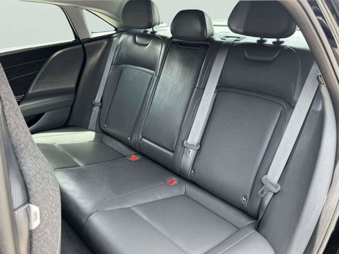 Used 2025 Lucid Air Pure RWD image 45