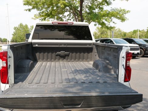Used 2024 Chevrolet Silverado 2500 LTZ AWD/4WD image 12