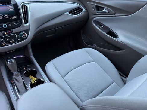 Used 2020 Chevrolet Malibu LS w/ Driver Confidence Package II image 12