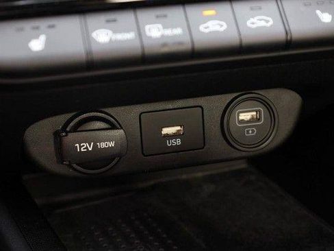 Used 2022 Hyundai Elantra SEL w/ Convenience Package FWD image 14