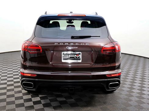 Used 2018 Porsche Cayenne image 9