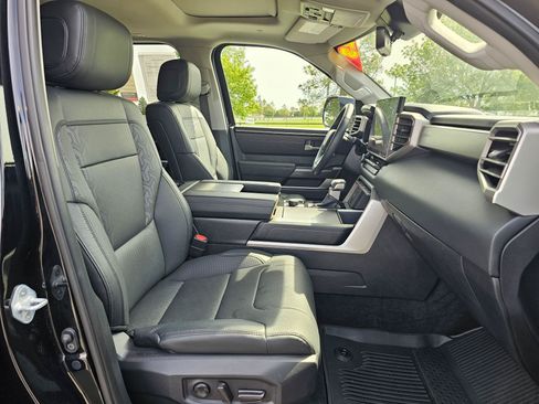 Used 2023 Toyota Sequoia SR5 w/ SR5 Premium Package AWD/4WD image 42