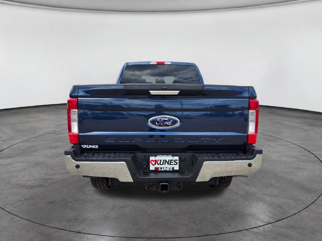 Used 2019 Ford F250 XLT w/ XLT Premium Package AWD/4WD image 7
