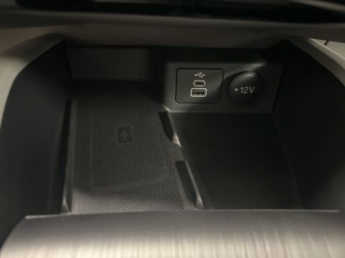 New 2025 Ford Escape SE w/ PHEV Premium Package image 34