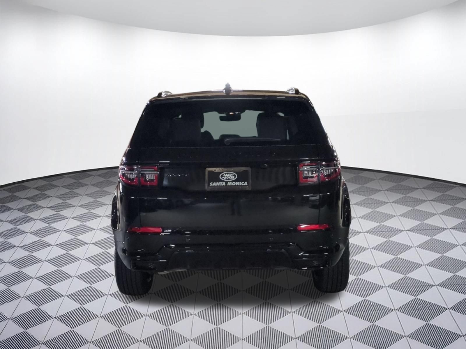 New 2026 Land Rover Discovery Sport Landmark AWD/4WD image 4
