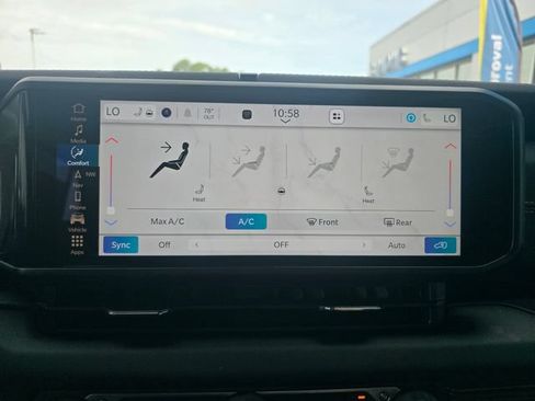 Used 2024 Jeep Wrangler Unlimited Sahara w/ Technology Group AWD/4WD image 20