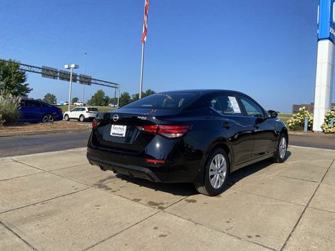 Used 2025 Nissan Sentra S FWD image 11