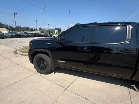 Used 2025 GMC Sierra 1500 Elevation AWD/4WD image 2