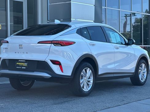 Used 2025 Buick Envista Preferred w/ Convenience I Package image 4