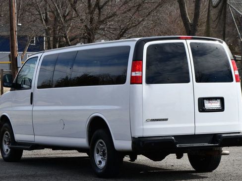 Used 2022 Chevrolet Express 3500 LS image 6