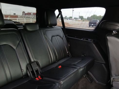 Used 2020 Ford Expedition Max Limited AWD/4WD image 70
