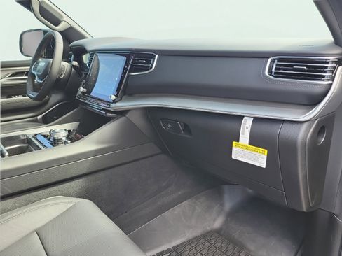 New 2026 Jeep Grand Wagoneer Limited AWD/4WD image 23