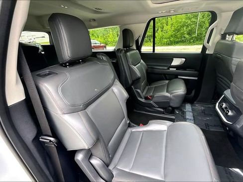 Used 2025 Ford Expedition Max Active AWD/4WD image 25