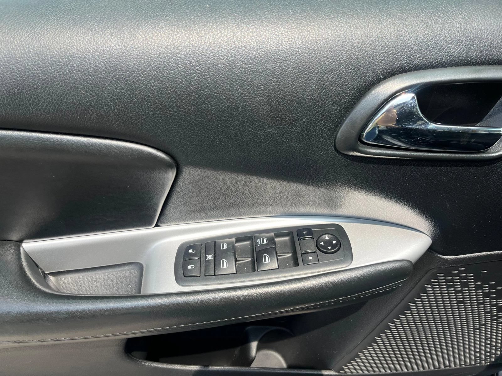Used 2019 Dodge Journey SE w/ Connectivity Group FWD image 39