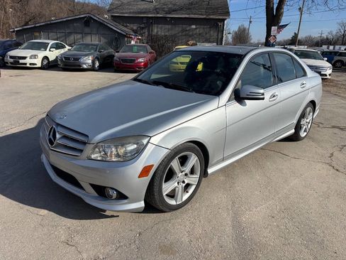 Used 2010 Mercedes-Benz C 300 4MATIC Sedan image 4