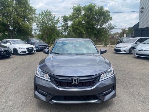 Used 2017 Honda Accord LX image 3
