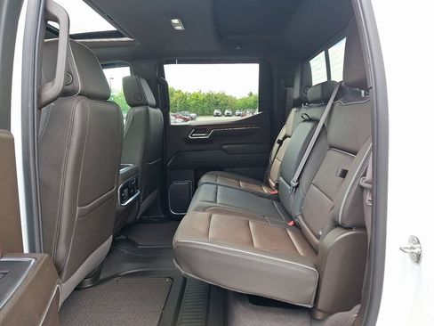 Used 2023 GMC Sierra 1500 Denali w/ Denali Reserve Package AWD/4WD image 10