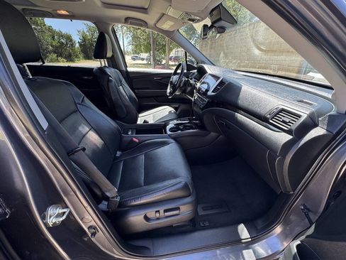 Used 2018 Honda Pilot Elite image 38